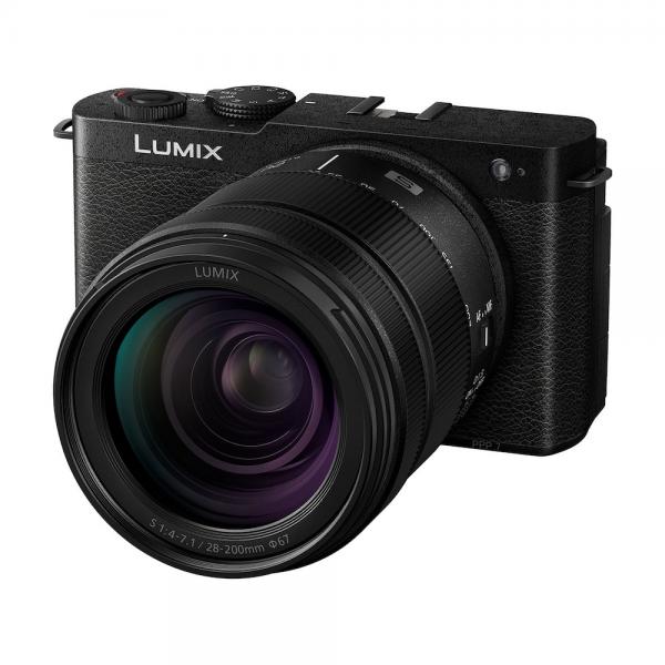 LUMIX S9 Jet Black + S 28-200mm f/4.5-7.1